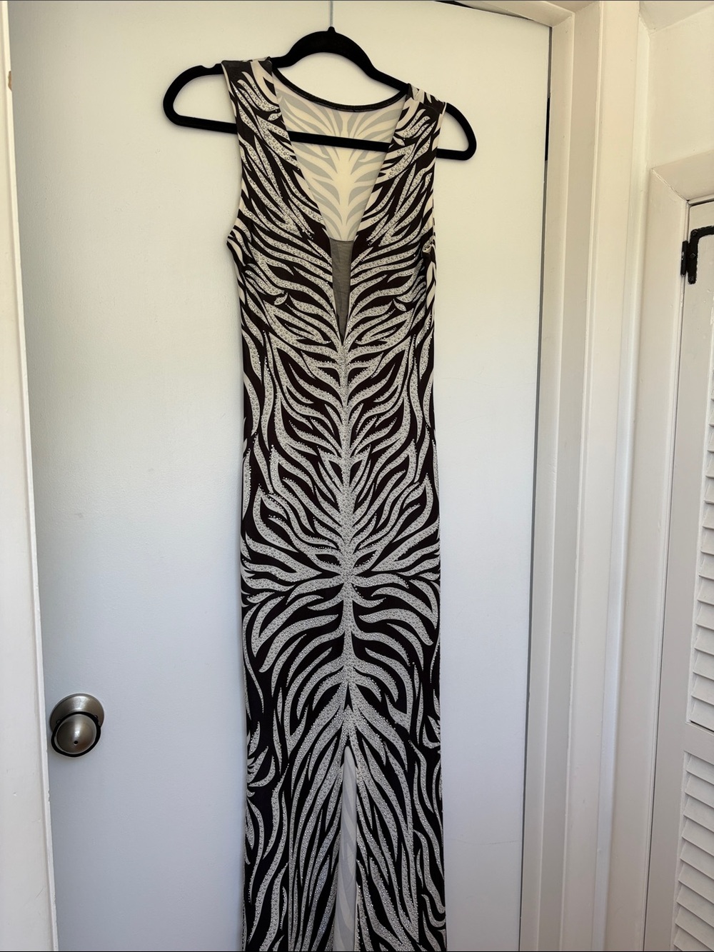 Sleeveless Black and White Zebra Print Maxi Dress